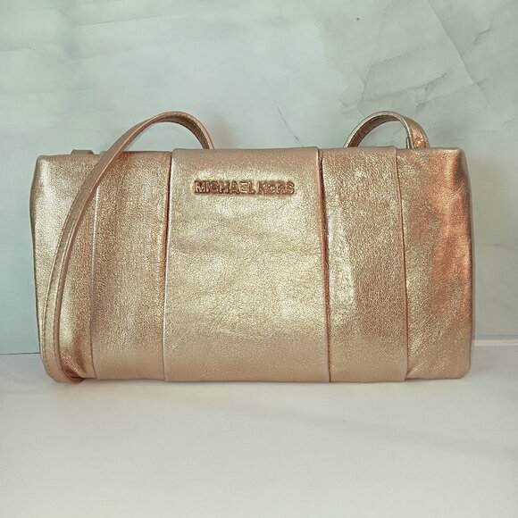 NWOT ~ MICHAEL KORS DARIA LEATHER PLEATED CLUTCH BAG GOLD METALLIC TEXTURED - Picture 1 of 7